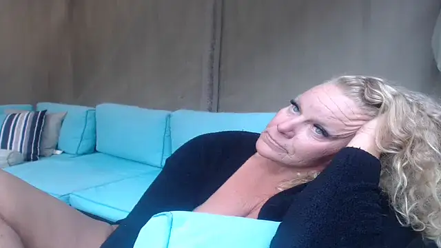 Snapshot of mspatience chatting on April 3, 2026, 10:16 pm mspatience online show from April 3, 2026, 10:16 pm