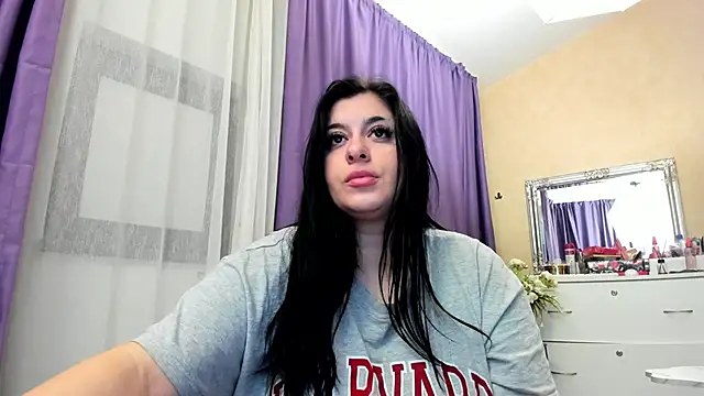 Snapshot of NayaNoirX chatting on January 18, 2026, 4:32 pm NayaNoirX online show from January 18, 2026, 4:32 pm