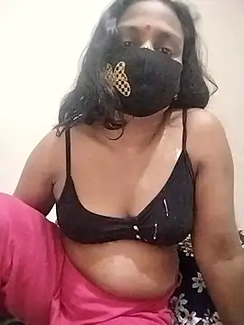 Snapshot of Hot_Sweety02 chatting on January 18, 2026, 12:36 am Hot Sweety02 online show from January 18, 2026, 12:36 am