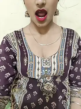 Snapshot of Yours-Zeenat chatting on May 26, 2026, 7:50 am Yours-Zeenat online show from May 26, 2026, 7:50 am