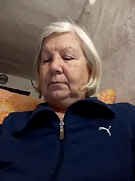 Snapshot of KlaudiaDarling chatting on February 28, 2026, 12:43 am KlaudiaDarling online show from February 28, 2026, 12:43 am