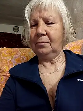 KlaudiaDarling online show from April 4, 2026, 7:31 pm