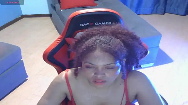 ValenttinaSex1 online show from January 12, 2026, 4:52 am