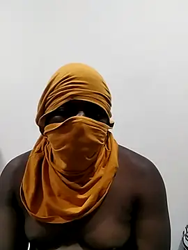 Snapshot of Bra-G chatting on February 18, 2026, 10:17 pm Bra-G online show from February 18, 2026, 10:17 pm