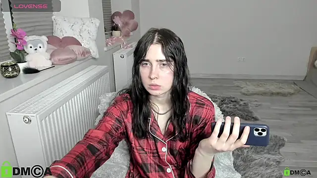 KrissLimada online show from March 25, 2026, 11:36 pm