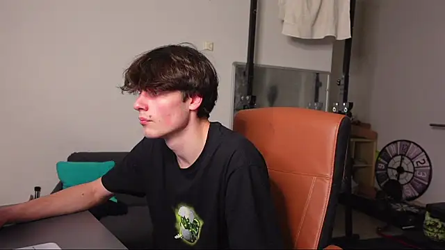 Snapshot of Daniel_Shawnn chatting on January 13, 2026, 5:28 pm Daniel Shawnn online show from January 13, 2026, 5:28 pm