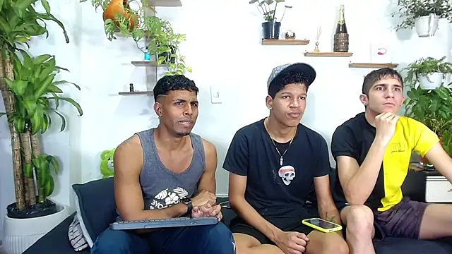 Interracial Snow Bunny online show from February 20, 2026, 9:17 pm