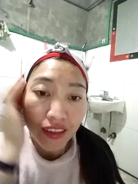 Lovephay8x online show from February 12, 2026, 12:38 pm