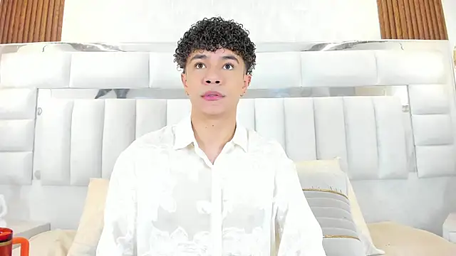 imxxjoel online show from May 1, 2026, 4:06 am