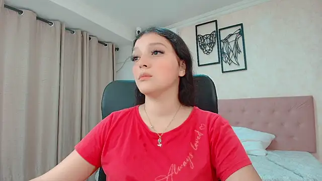 littlemolly walcott online show from May 7, 2026, 11:08 pm