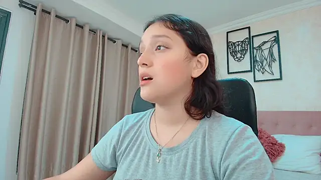 littlemolly walcott online show from May 29, 2026, 2:50 am