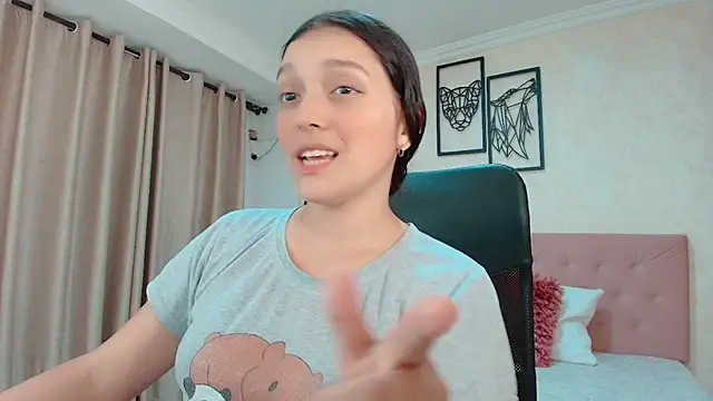 littlemolly walcott online show from June 25, 2026, 8:25 pm