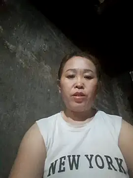 dakota-kis online show from April 13, 2026, 11:31 pm