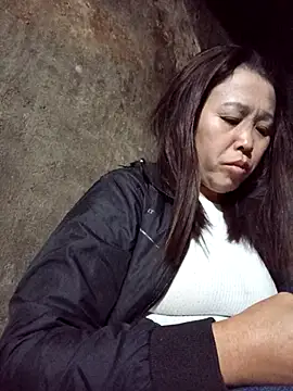 dakota-kis online show from February 10, 2026, 12:53 am