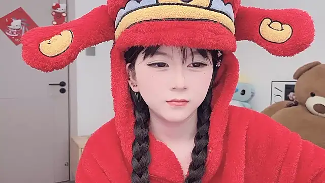 lnua-lnua online show from February 15, 2026, 2:56 am