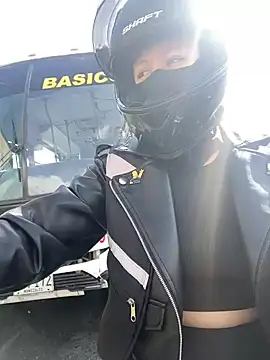 Scarlet auraa online show from May 22, 2026, 7:56 pm