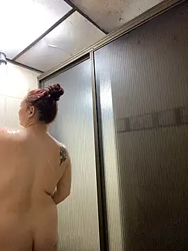 Scarlet auraa online show from March 29, 2026, 5:25 pm