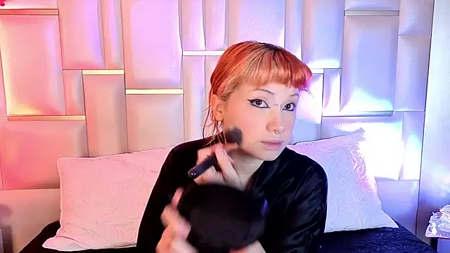 Sienna Desiree online show from February 16, 2026, 4:33 am