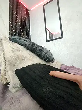 Isis Hot   online show from March 9, 2026, 11:03 am