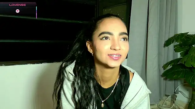 adelineevs online show from July 13, 2026, 12:00 am