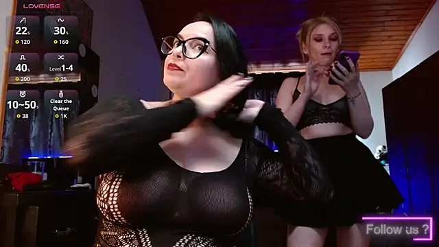 Snapshot of HoneyblakeandEmmagrey chatting on January 10, 2026, 8:26 pm HoneyblakeandEmmagrey online show from January 10, 2026, 8:26 pm