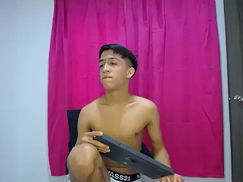 Snapshot of Lospervetidossinlimtes chatting on February 8, 2026, 1:31 pm Lospervetidossinlimtes online show from February 8, 2026, 1:31 pm