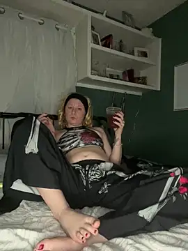 Snapshot of Autumn_paige chatting on February 13, 2026, 2:11 am Autumn paige online show from February 13, 2026, 2:11 am