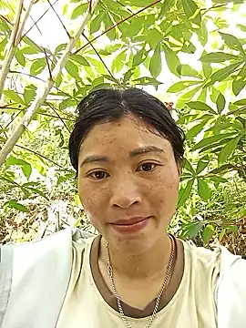 Hiniyk2 online show from May 18, 2026, 6:07 am