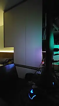 OnlyHand9x online show from March 13, 2026, 5:51 pm