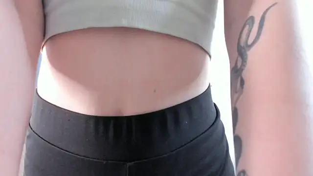 Snapshot of DejaBruhn chatting on January 15, 2026, 6:17 am DejaBruhn online show from January 15, 2026, 6:17 am