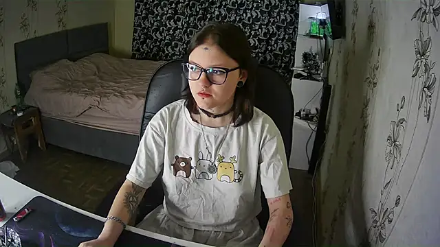 Withbeautyeyes online show from January 13, 2026, 2:10 pm