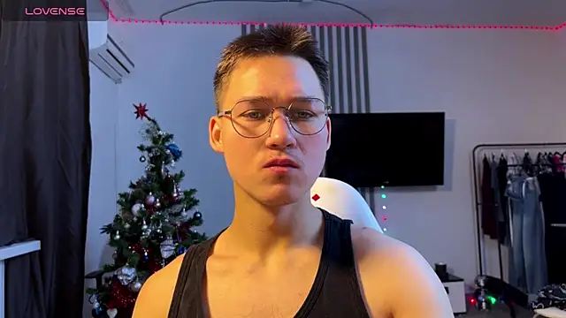 InfernoLustt online show from January 8, 2026, 9:48 am