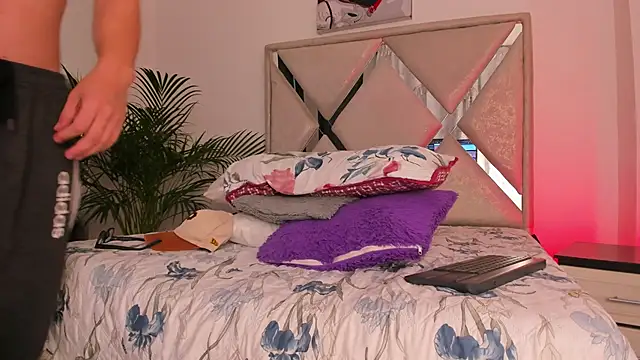 Liam saint online show from March 22, 2026, 2:18 pm