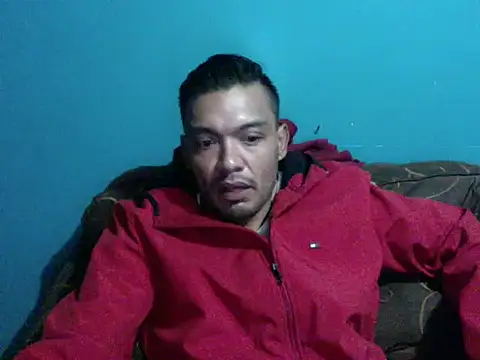 Snapshot of latinomoreno95 chatting on January 17, 2026, 2:04 am latinomoreno95 online show from January 17, 2026, 2:04 am