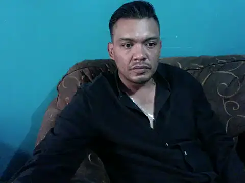 Snapshot of latinomoreno95 chatting on February 9, 2026, 10:52 pm latinomoreno95 online show from February 9, 2026, 10:52 pm