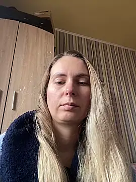 Snapshot of VikiLove765 chatting on February 11, 2026, 7:41 am VikiLove765 online show from February 11, 2026, 7:41 am