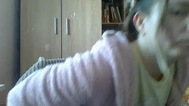 Snapshot of VikiLove765 chatting on March 1, 2026, 9:53 am VikiLove765 online show from March 1, 2026, 9:53 am