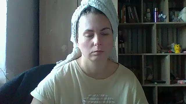 Snapshot of VikiLove765 chatting on March 2, 2026, 5:19 am VikiLove765 online show from March 2, 2026, 5:19 am