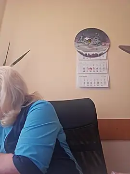 Snapshot of AliceStar333 chatting on March 2, 2026, 5:52 am AliceStar333 online show from March 2, 2026, 5:52 am