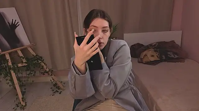 BrianneMallory online show from March 6, 2026, 6:19 am