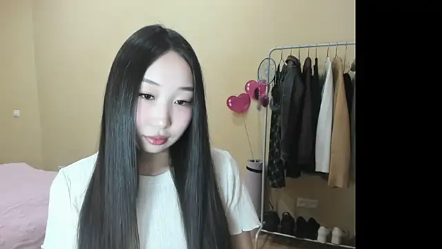 Amane Yuki online show from February 28, 2026, 6:29 pm