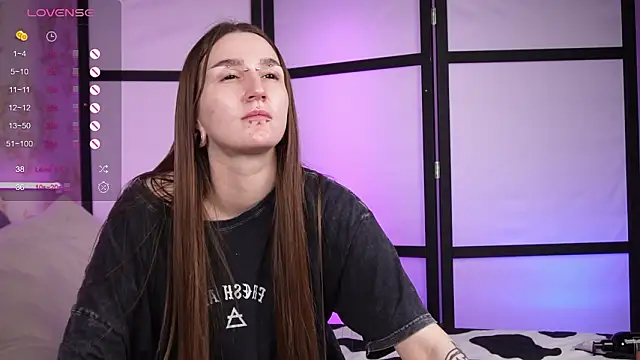 Snapshot of Alice_Goth chatting on March 13, 2026, 11:04 am Alice Goth online show from March 13, 2026, 11:04 am