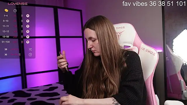 Snapshot of Alice_Goth chatting on March 18, 2026, 1:46 pm Alice Goth online show from March 18, 2026, 1:46 pm