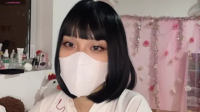 Tieu-May online show from March 15, 2026, 7:48 am