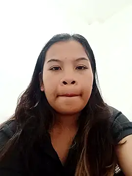 Snapshot of Hot_zoey05 chatting on January 13, 2026, 8:29 am Hot zoey05 online show from January 13, 2026, 8:29 am