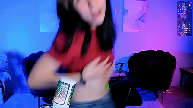 sweetie chloe  online show from February 14, 2026, 10:48 am