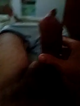 Snapshot of Dariralf chatting on February 10, 2026, 8:41 pm Dariralf online show from February 10, 2026, 8:41 pm