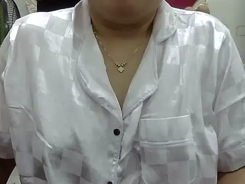 Snapshot of Sarah_no_land chatting on March 25, 2026, 2:05 pm Sarah no land online show from March 25, 2026, 2:05 pm