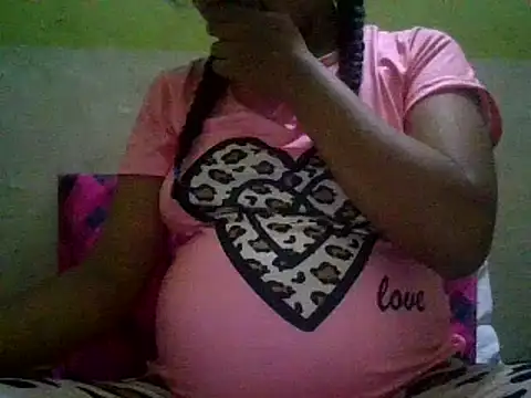 Snapshot of Kandysweety_2 chatting on March 21, 2026, 2:02 am Kandysweety 2 online show from March 21, 2026, 2:02 am