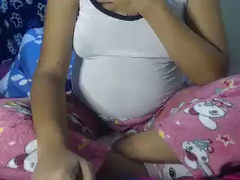 Snapshot of Kandysweety_2 chatting on March 2, 2026, 3:18 am Kandysweety 2 online show from March 2, 2026, 3:18 am